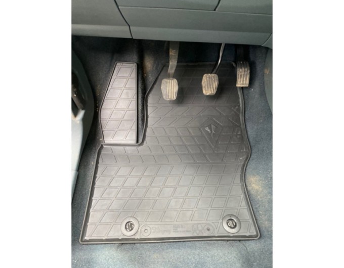 Ford C-Max (2011-...) комплект ковриков с 2 штук кліпса гачки (Stingray), цена: 1 247 грн.