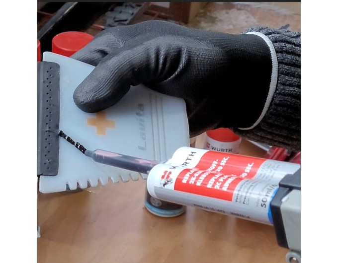 Клей Wurth Replast Me 210 секунд для пластика черный 50мл, цена: 706 грн.