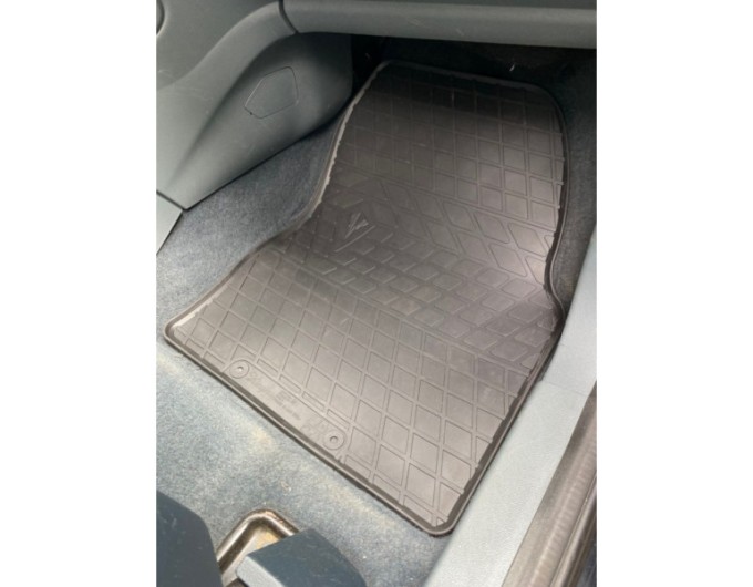 Ford C-Max (2011-...) комплект ковриков с 4 штук кліпса гачки (Stingray), цена: 2 259 грн.