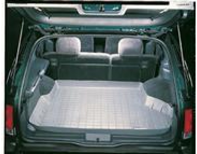 Коврик WeatherTech Grey для Chevrolet Blazer; GMC Jimmy (mkII)(5 door)(no OnStar)(trunk behind 2 row) 1995-2005, цена: 6 361 грн.