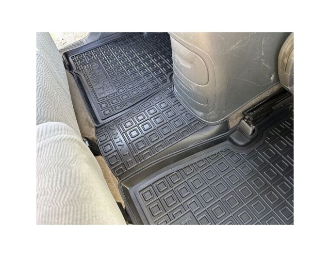 Автомобільні килимки в салон Hyundai Santa Fe 2000-2006 (AVTO-Gumm), ціна: 1 716 грн.