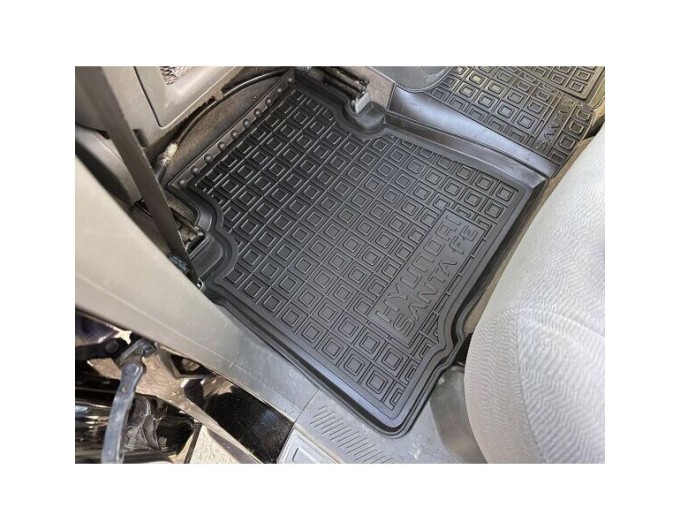 Автомобільні килимки в салон Hyundai Santa Fe 2000-2006 (AVTO-Gumm), ціна: 1 716 грн.