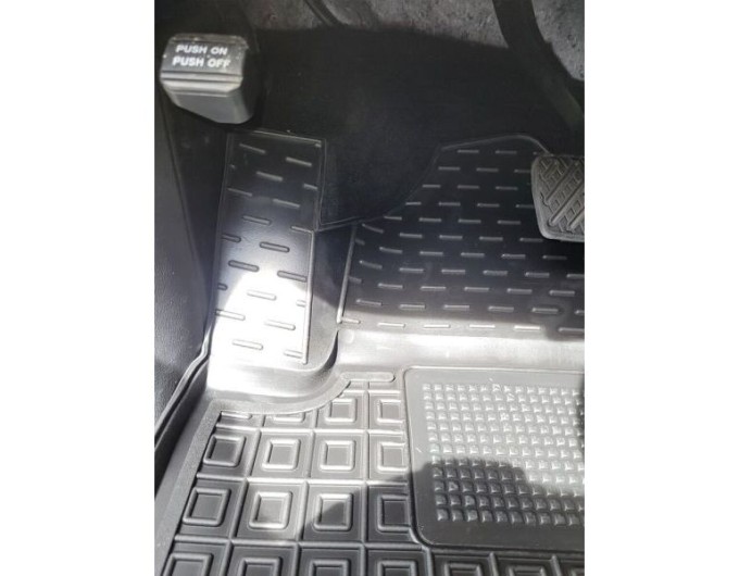 Автомобільні килимки в салон Infiniti QX80 2018- 7 мест (AVTO-Gumm), ціна: 2 608 грн.