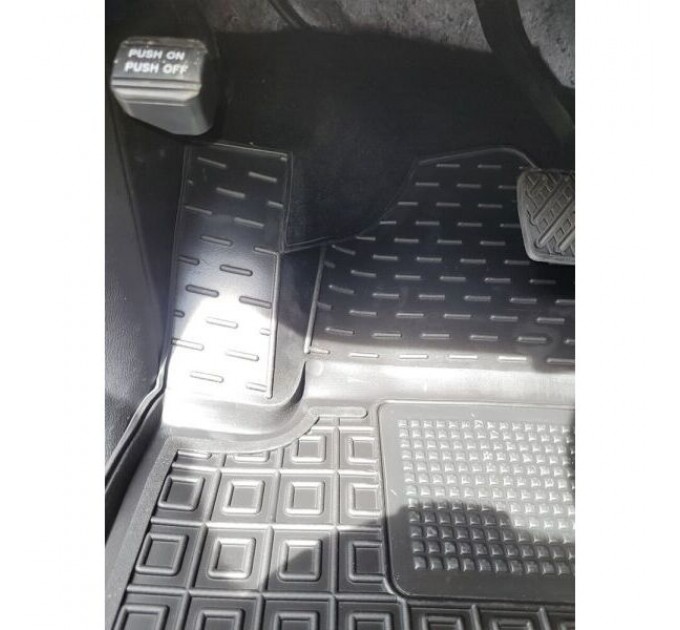 Автомобільні килимки в салон Infiniti QX80 2018- 7 мест (AVTO-Gumm), ціна: 2 533 грн.