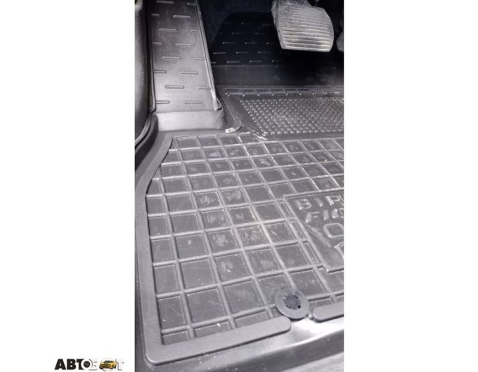 Водійський килимок в салон Fiat Qubo/Fiorino 08-/Citroen Nemo 07-/Peugeot Bipper 08- (Avto-Gumm), ціна: 536 грн.