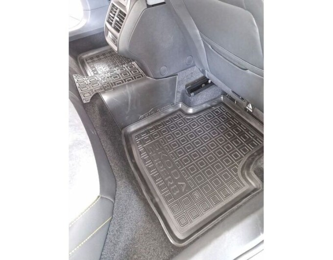 Автомобільні килимки в салон Skoda SuperB 2024- (AVTO-Gumm), ціна: 1 716 грн.