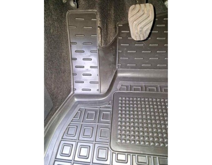 Автомобільні килимки в салон Renault Duster 2025- 4WD (AVTO-Gumm), ціна: 1 716 грн.