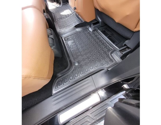 Автомобільні килимки в салон Infiniti QX80 2018- 7 мест (AVTO-Gumm), ціна: 2 608 грн.