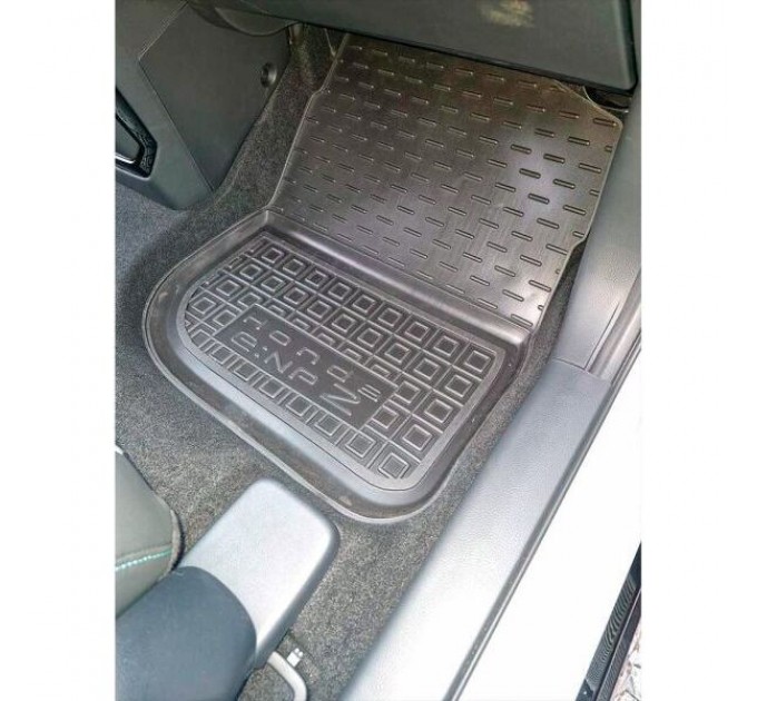 Автомобільні килимки в салон Honda eNP2 2024- (AVTO-Gumm), ціна: 1 652 грн.