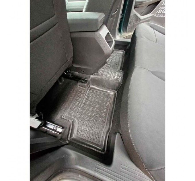 Автомобільні килимки в салон Renault Duster 2025- 4WD (AVTO-Gumm), ціна: 1 652 грн.