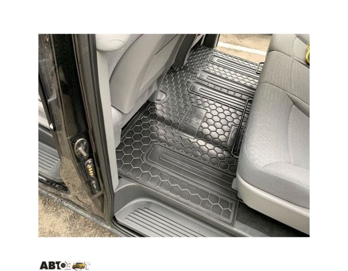 Автомобільні килимки в салон Hyundai H1 2007- (2-й ряд) (Avto-Gumm), ціна: 1 851 грн.