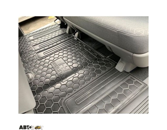 Автомобільні килимки в салон Hyundai H1 2007- (2-й ряд) (Avto-Gumm), ціна: 1 851 грн.
