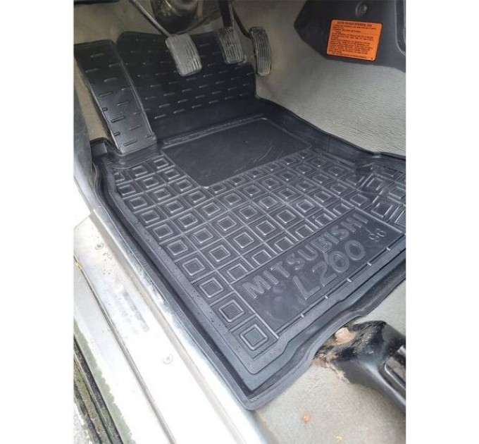 Автомобільні килимки в салон Mitsubishi L200 Double Cab 1996-2006 (AVTO-Gumm), ціна: 1 652 грн.