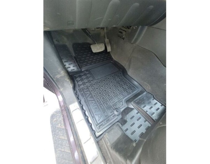 Автомобільні килимки в салон Nissan Navara Double Cab 2010- (AVTO-Gumm), ціна: 1 716 грн.