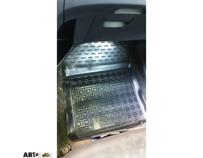 Передні килимки в автомобіль Toyota Yaris 2006- (Avto-Gumm), ціна: 977 грн.
