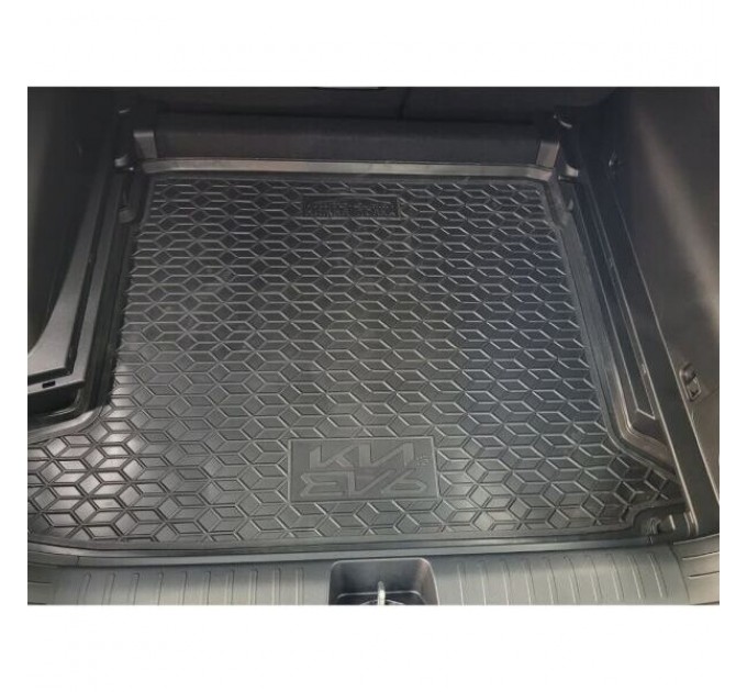 Автомобильный коврик в багажник Kia EV6 2021- нижняя полка (AVTO-Gumm), цена: 1 093 грн.