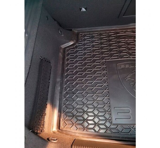 Автомобильный коврик в багажник Peugeot 308 2023- Hatchback (AVTO-Gumm), цена: 1 093 грн.