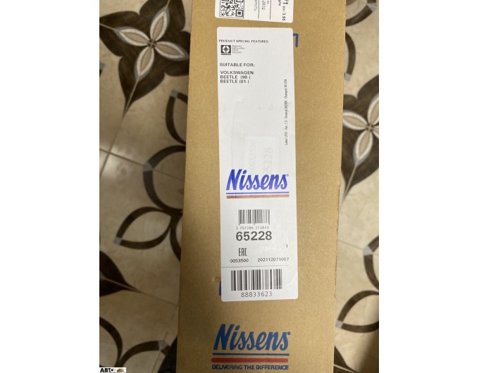 Радіатор системи охолодження двигуна Nissens NIS 65228, ціна: 4 158 грн.