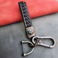 Брелок для ключей плетеный с карабином Man с отверткой