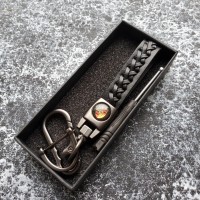 Брелок для ключів плетений з карабіном Porsche з викруткою