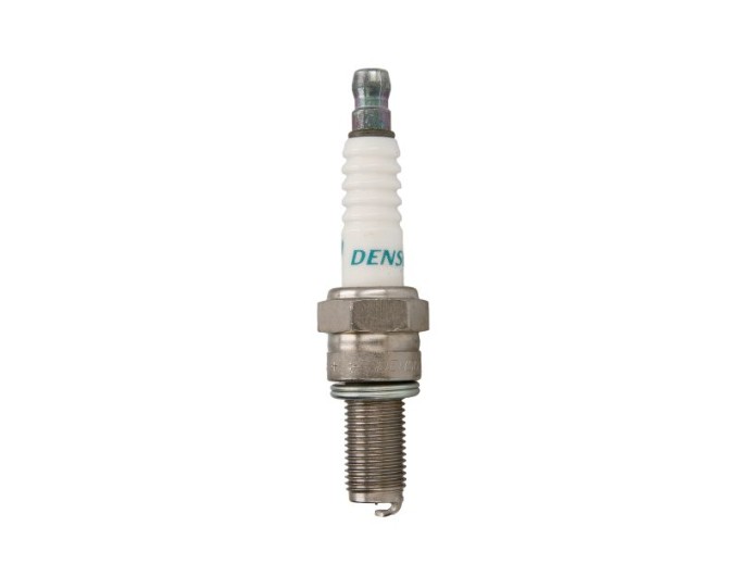 Свеча зажигания DENSO IU24, цена: 837 грн.