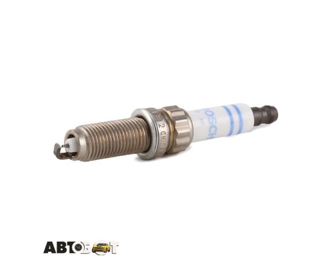 Свічка запалювання Bosch 0 242 145 537, ціна: 807 грн.