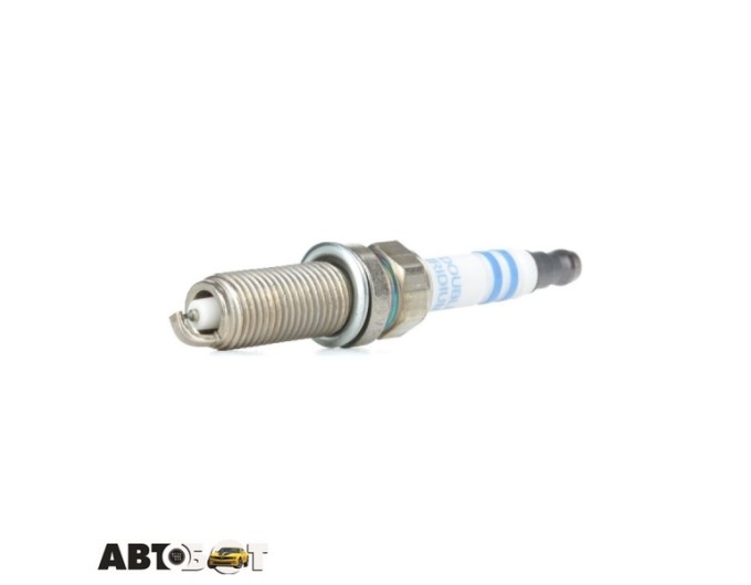 Свеча зажигания Bosch 0 242 140 557, цена: 860 грн.