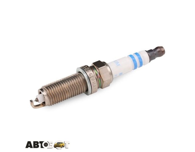Свеча зажигания Bosch 0 242 135 517, цена: 1 030 грн.